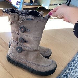 Merrell winter boots 8.5